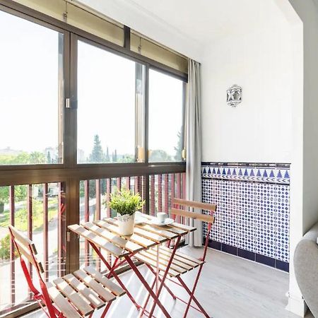Apartamento Amplio Con 4 Habitaciones Y 2 Banos - Great Apartment With 4 Rooms - 2 Baths Sevilla Eksteriør bilde
